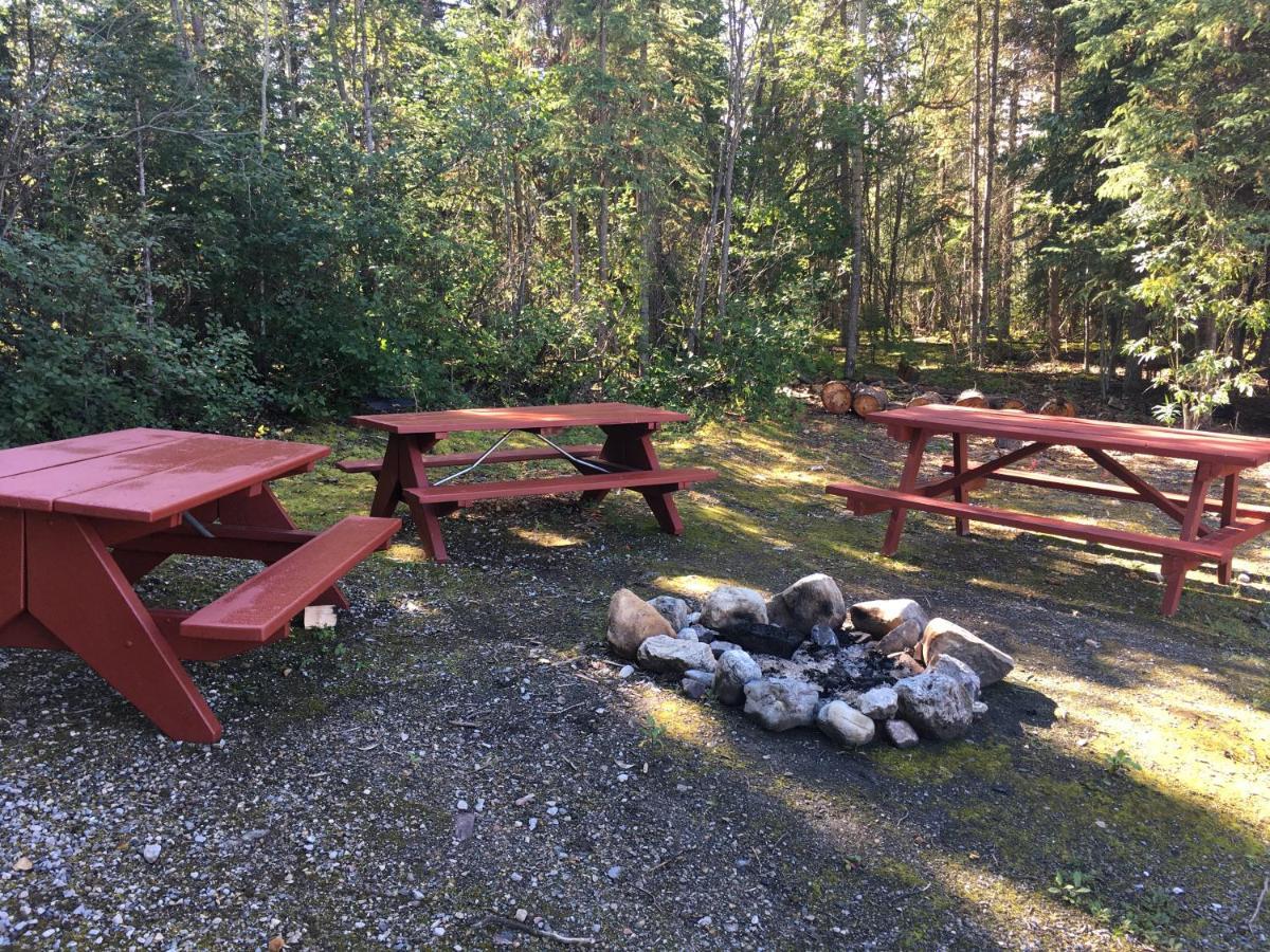 Double G Service Muncho Lake Extérieur photo